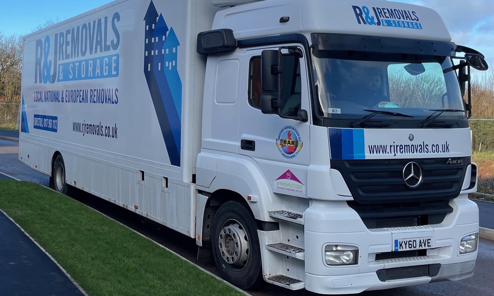 RJremovals lorries header 3